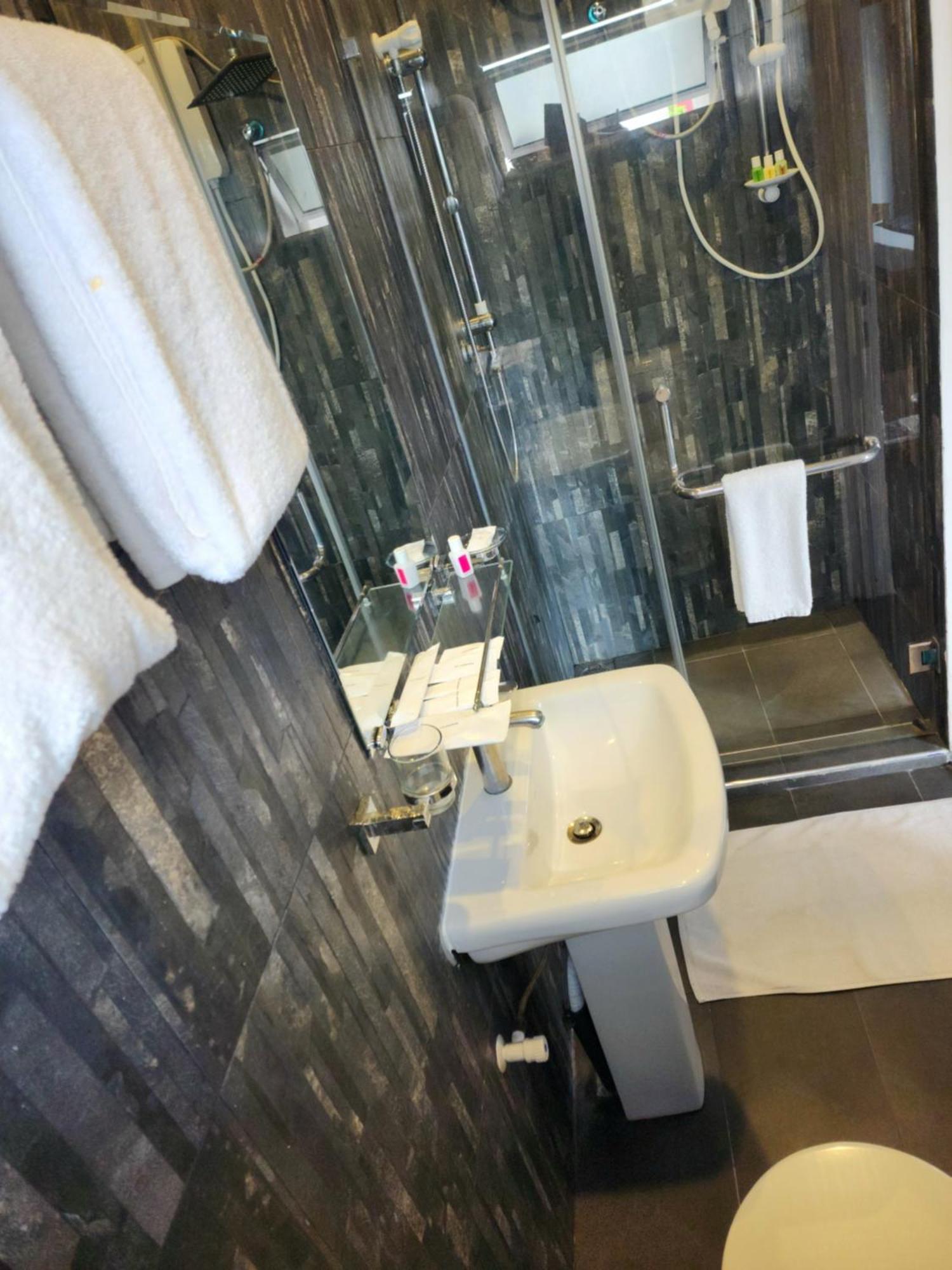 Pearl Island Inn Джафна Екстериор снимка