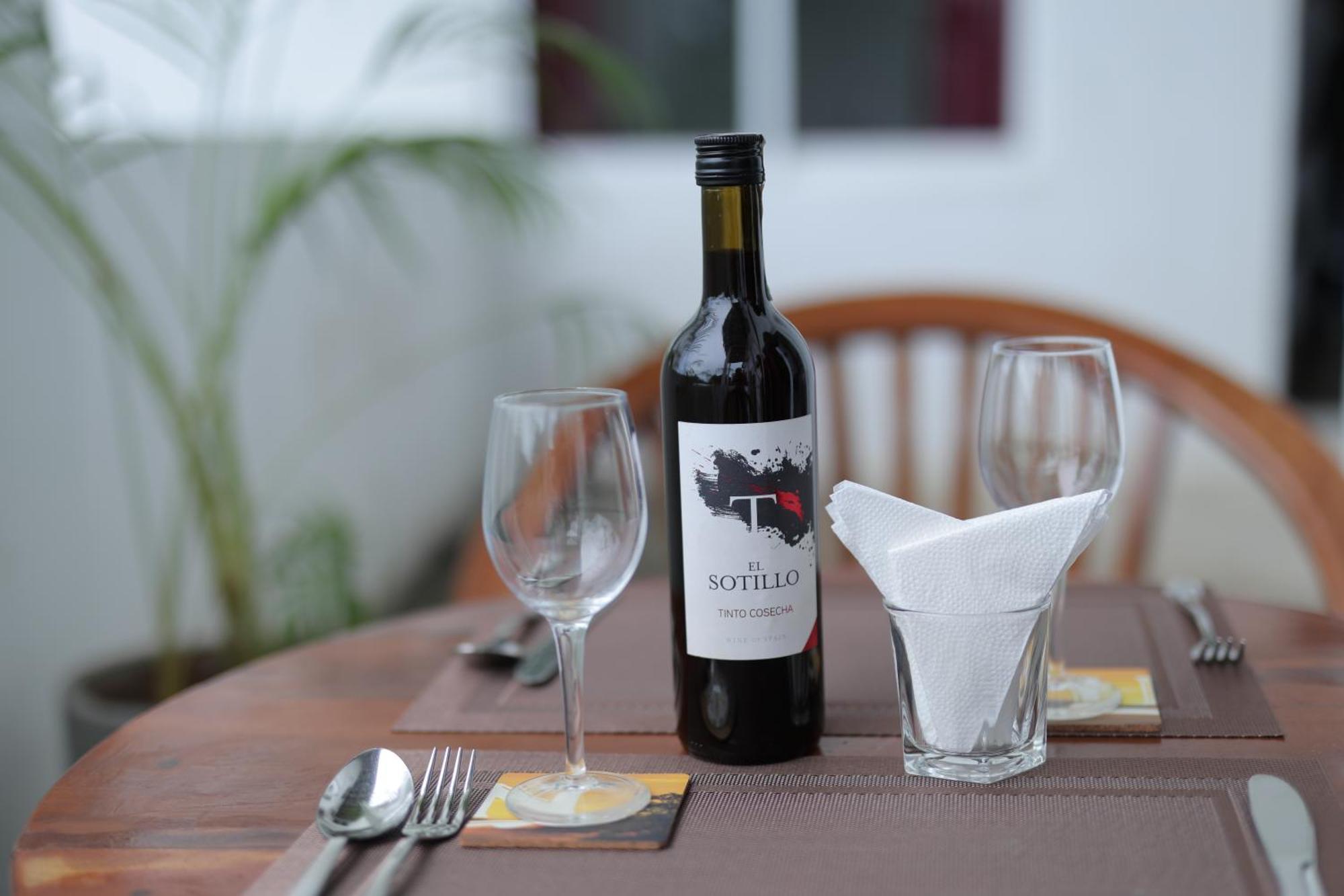 Pearl Island Inn Джафна Екстериор снимка